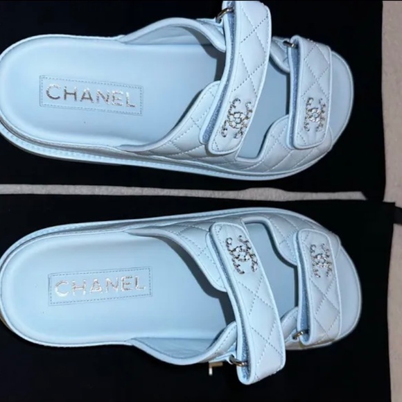 CHANEL Lambskin Quilted Velcro “Dad” Chain CC Slide Sandals - Picture 4 of 4